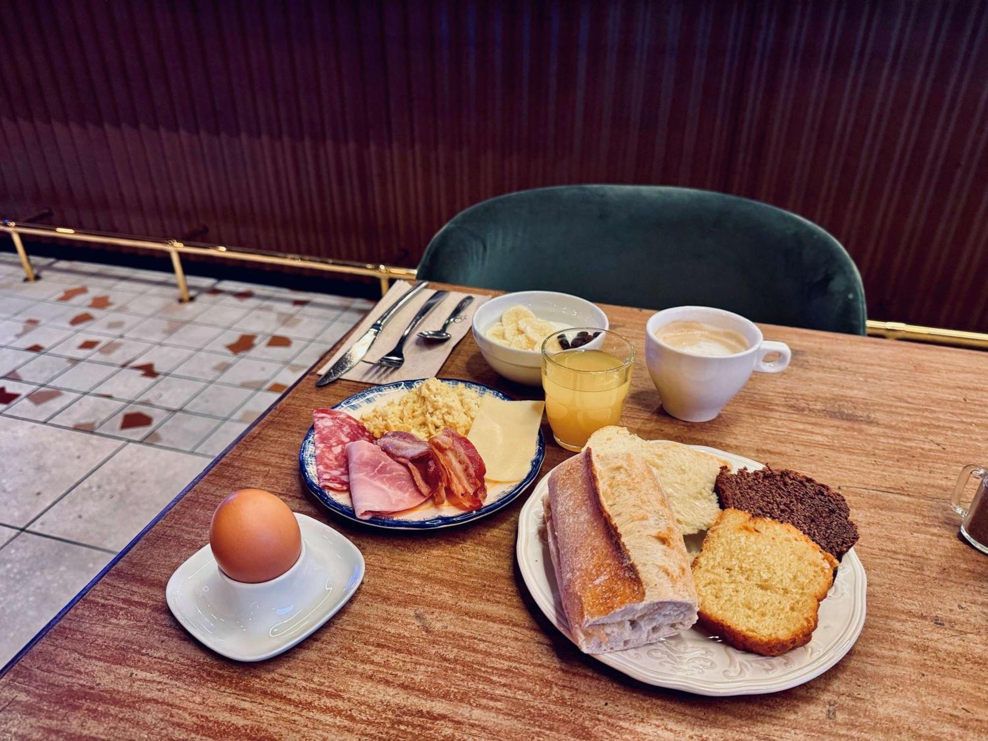 Greet Hotel Brest Aeroport Guipavas Eksteriør billede