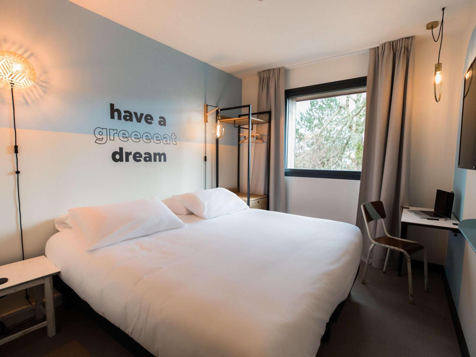 Greet Hotel Brest Aeroport Guipavas Eksteriør billede